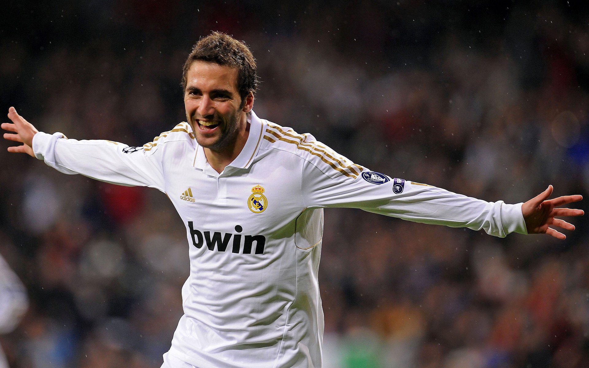 国王三连胜后士气高涨全队状态爆棚，国王队三巨头