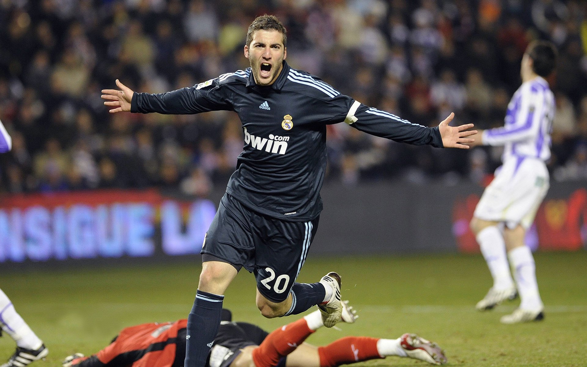 BLG赛季黑马操作合集,黑马对战